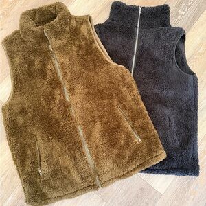 Amazon Women's Fleece Vests - Brown and Black